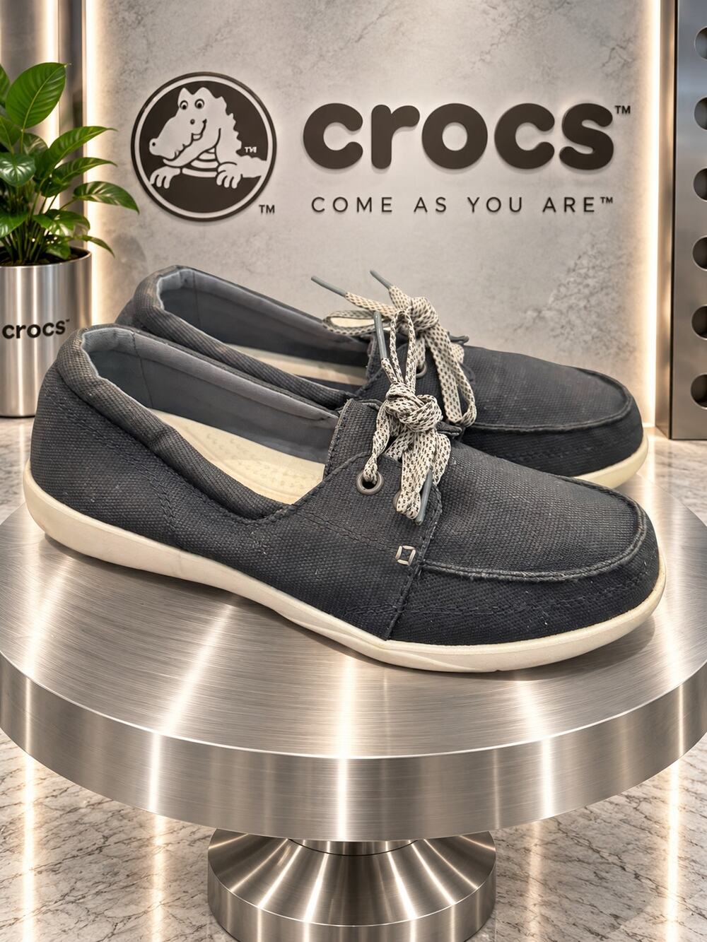 Crocs Walu II Gray Blue Canvas Loafers Boat Shoes Women’s Size 7